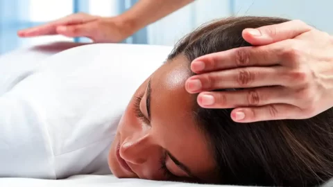 how does reiki work